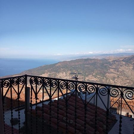 Aurusa - Casa Vacanze Pollina, Sicilia Autentica Buitenkant foto
